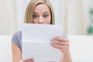 Dostala jsem obálku od rodičů. Po přečtení vzkazu jsem si musela sednout - Médium.cz